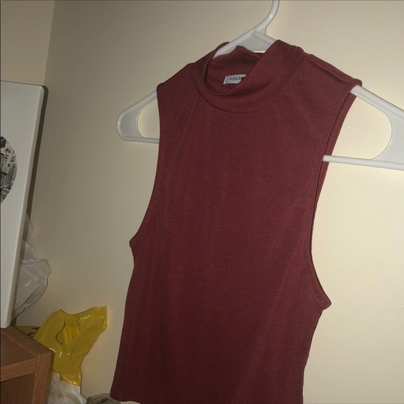 Top - Picture 3 of 4